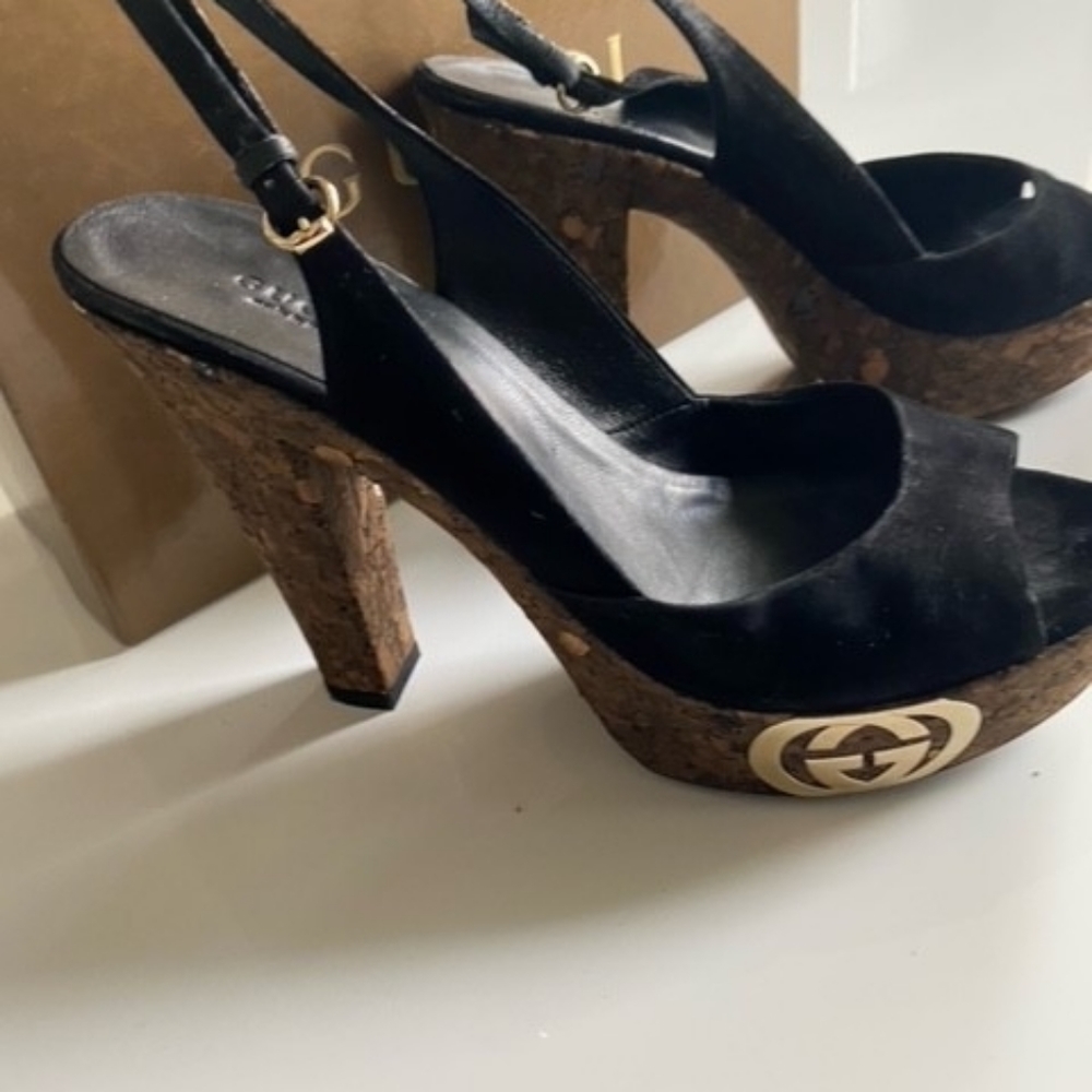 GUCCI Suede Slingback Sandals with gold toned 'GG'